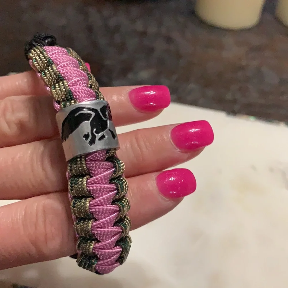 Duck commander pink paracord bracelet with logo